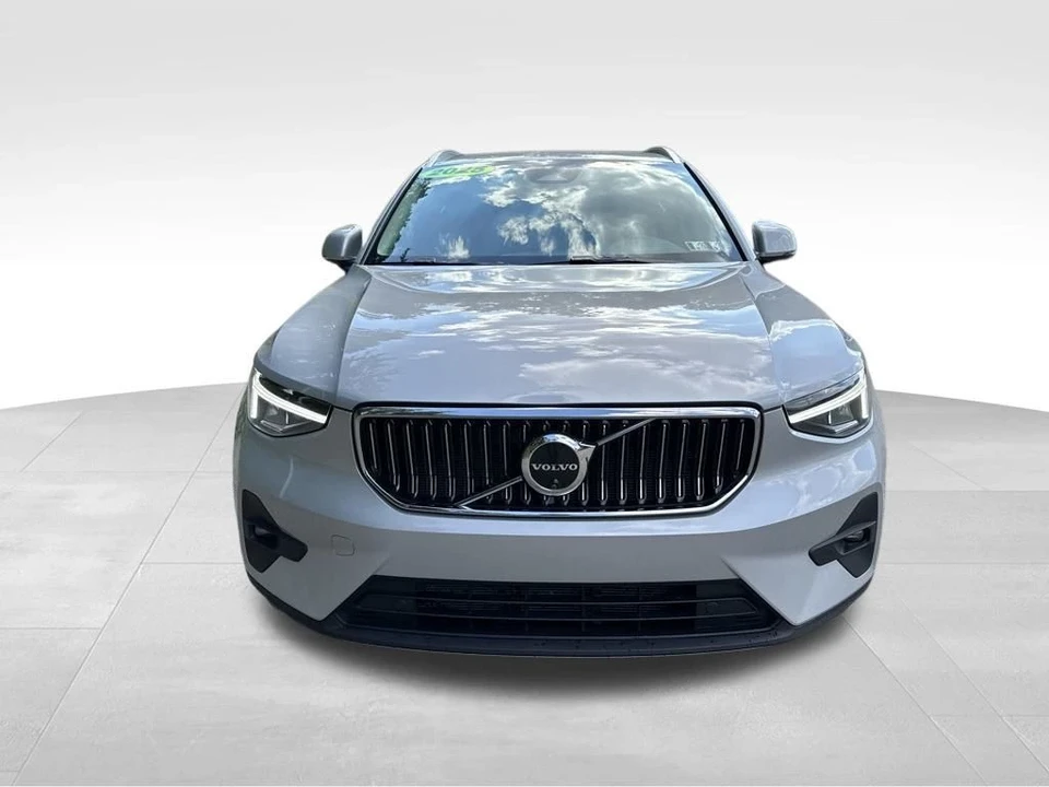 2025 Volvo XC40 - Image 8 of 12