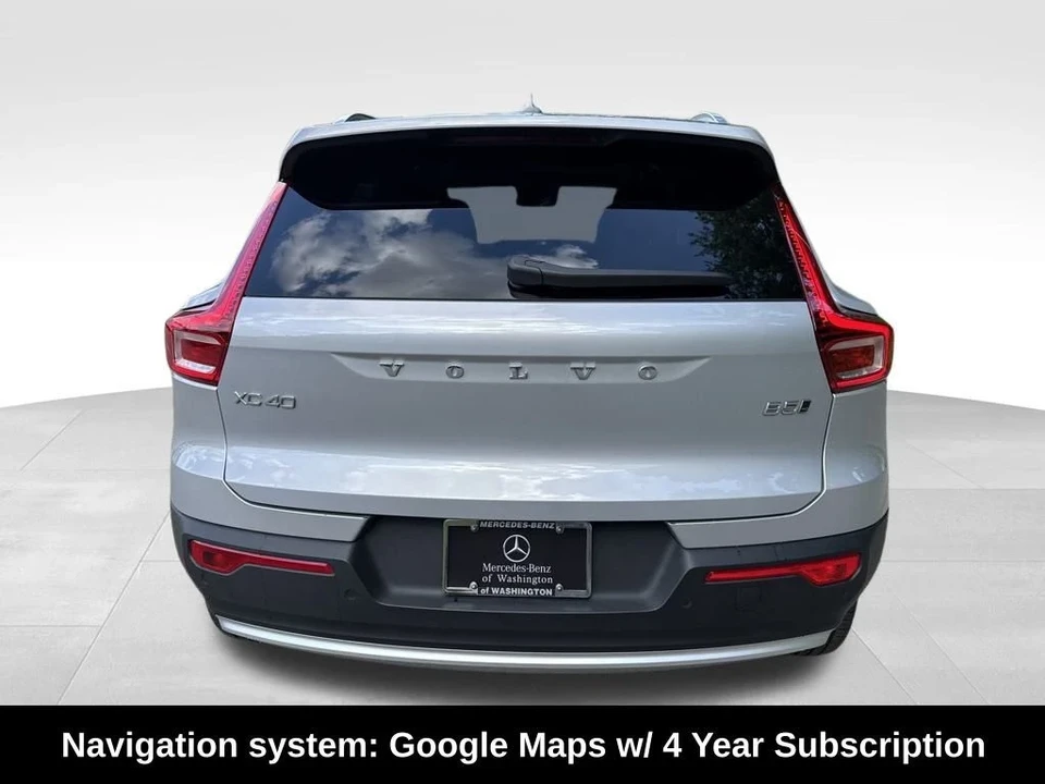 2025 Volvo XC40 - Image 4 of 12