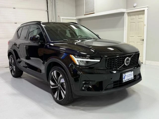 2025 Volvo XC40 - Image 6 of 21