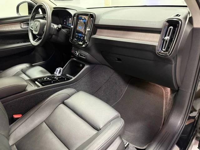 2025 Volvo XC40 - Image 20 of 21