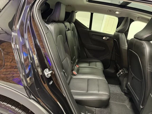 2025 Volvo XC40 - Image 17 of 21