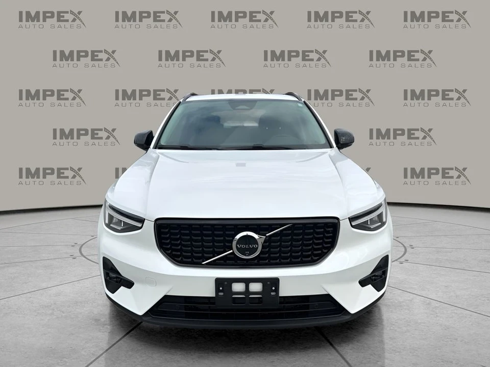 2025 Volvo XC40 - Image 8 of 12