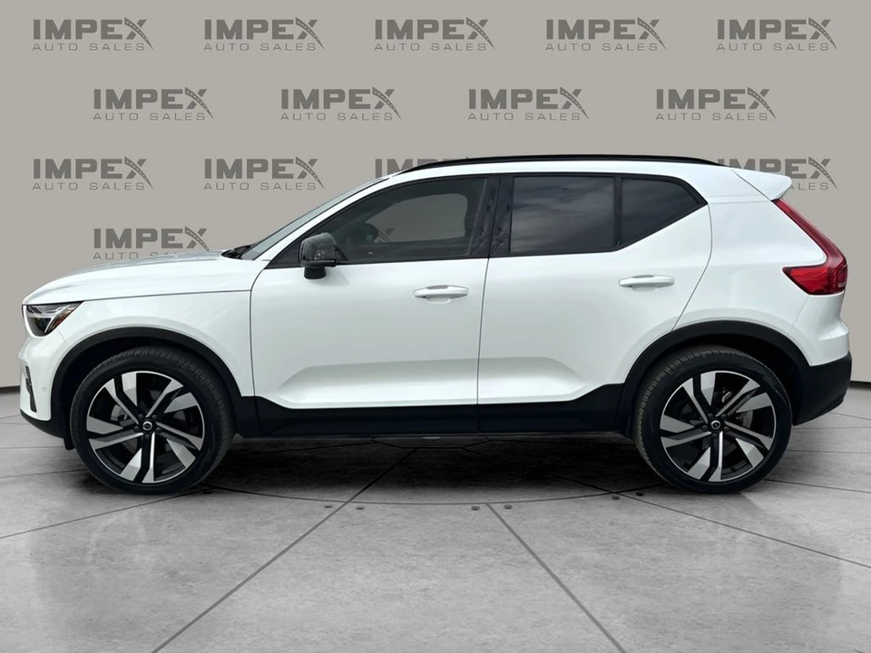 2025 Volvo XC40 - Image 2 of 12