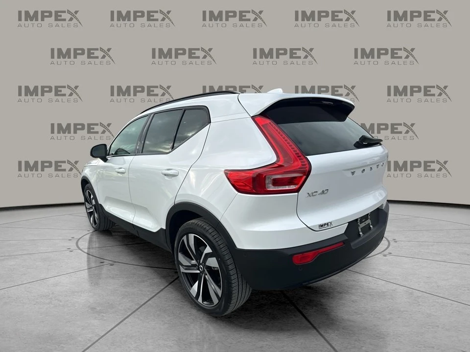 2025 Volvo XC40 - Image 3 of 21