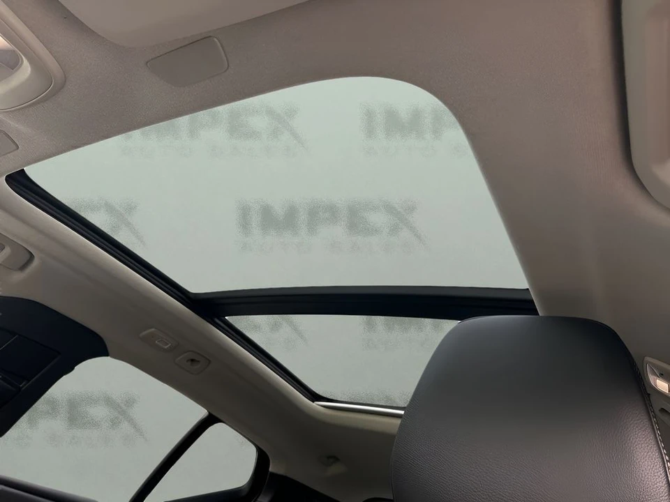 2025 Volvo XC40 - Image 12 of 21