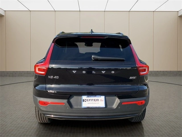 2025 Volvo XC40 - Image 4 of 12