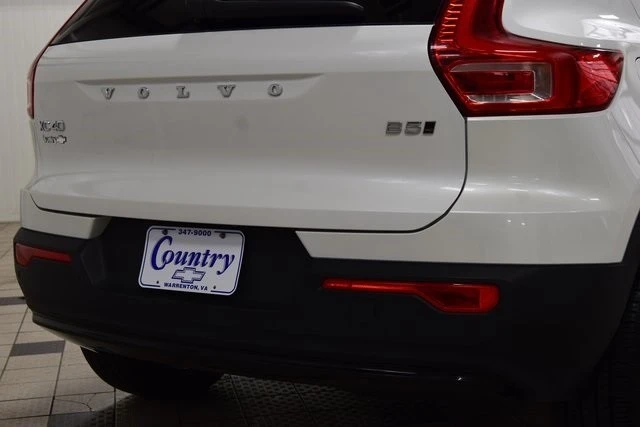2025 Volvo XC40 - Image 19 of 21