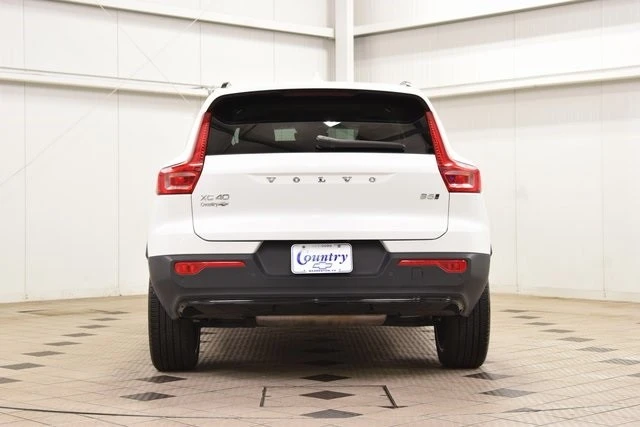 2025 Volvo XC40 - Image 7 of 12