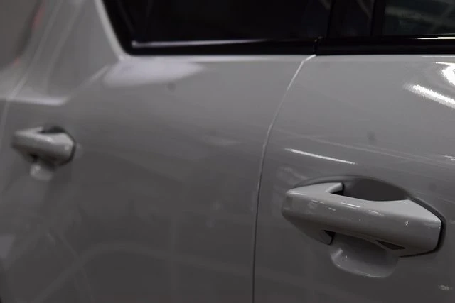 2025 Volvo XC40 - Image 17 of 21
