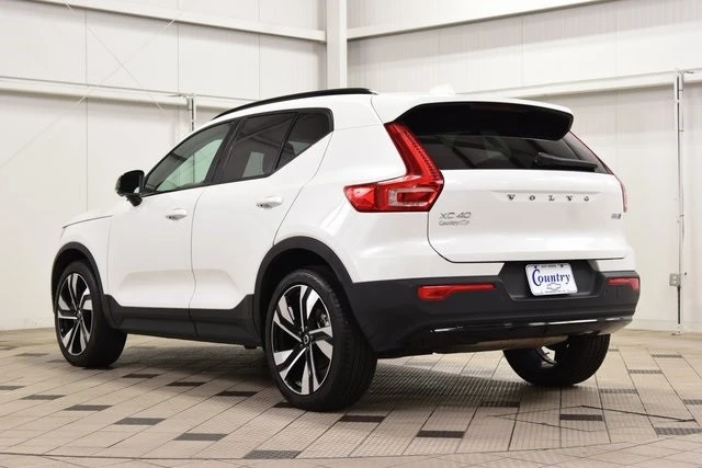 2025 Volvo XC40 - Image 6 of 12