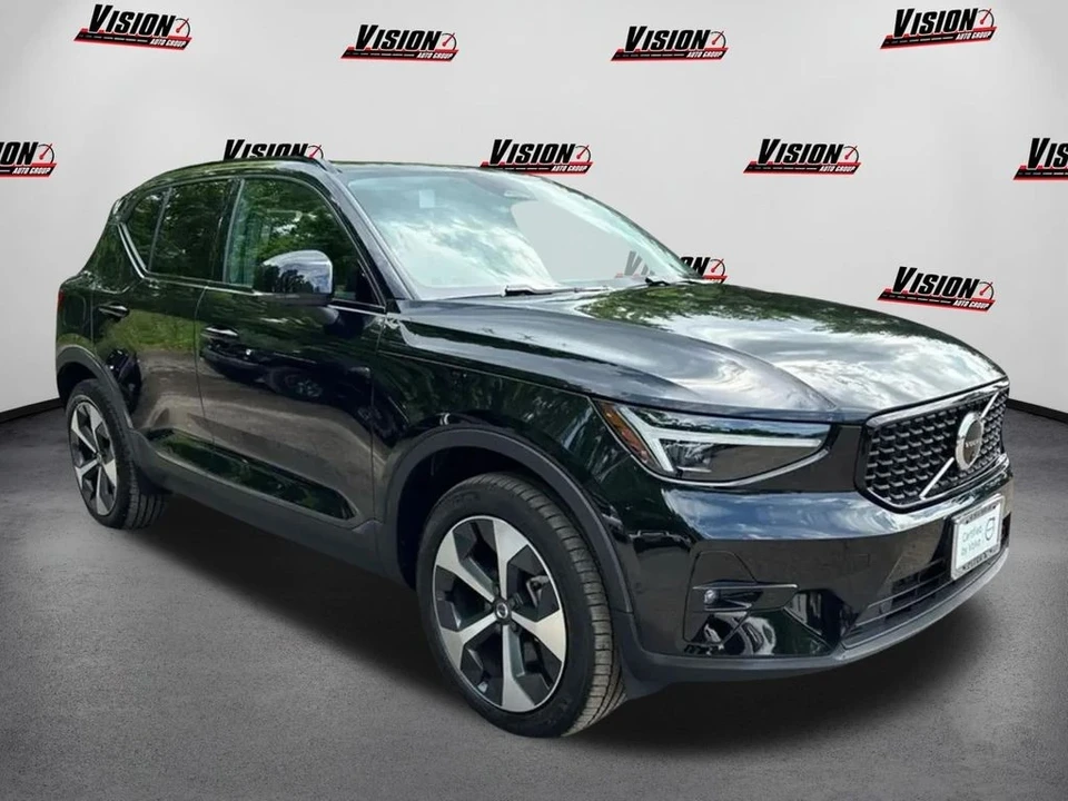 2025 Volvo XC40 - Image 7 of 12