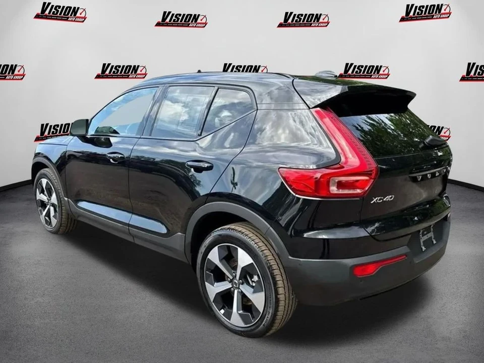 2025 Volvo XC40 - Image 3 of 12