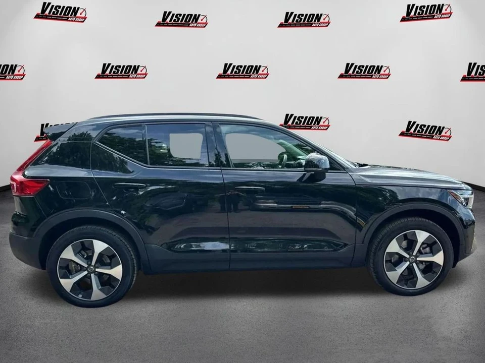 2025 Volvo XC40 - Image 6 of 12