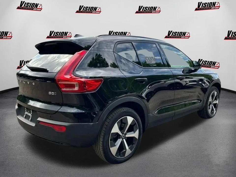 2025 Volvo XC40 - Image 5 of 12