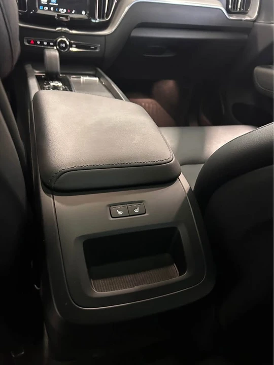 2025 Volvo XC60 2nd Gen - Image 10 of 17