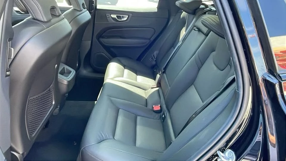 2025 Volvo XC60 2nd Gen - Image 12 of 20