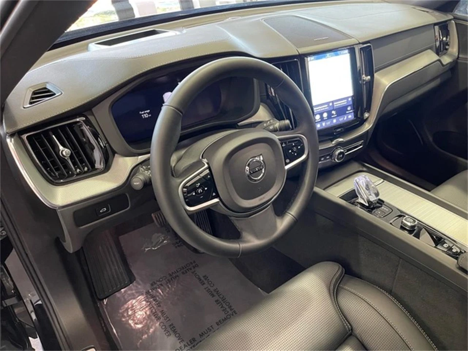 2025 Volvo XC60 2nd Gen - Image 24 of 31