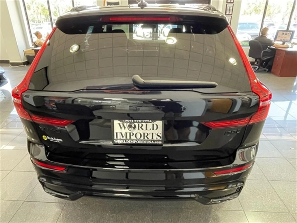 2025 Volvo XC60 2nd Gen - Image 4 of 31