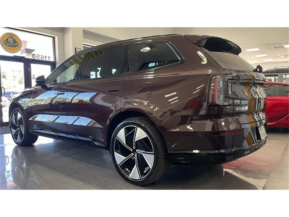 2025 Volvo XC90 2nd Gen - Image 3 of 31