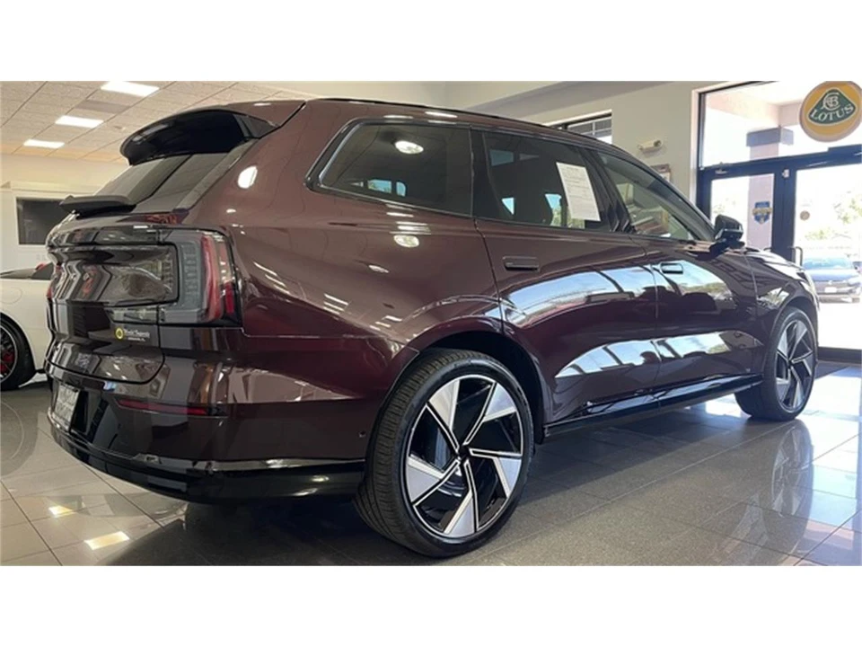 2025 Volvo XC90 2nd Gen - Image 5 of 31