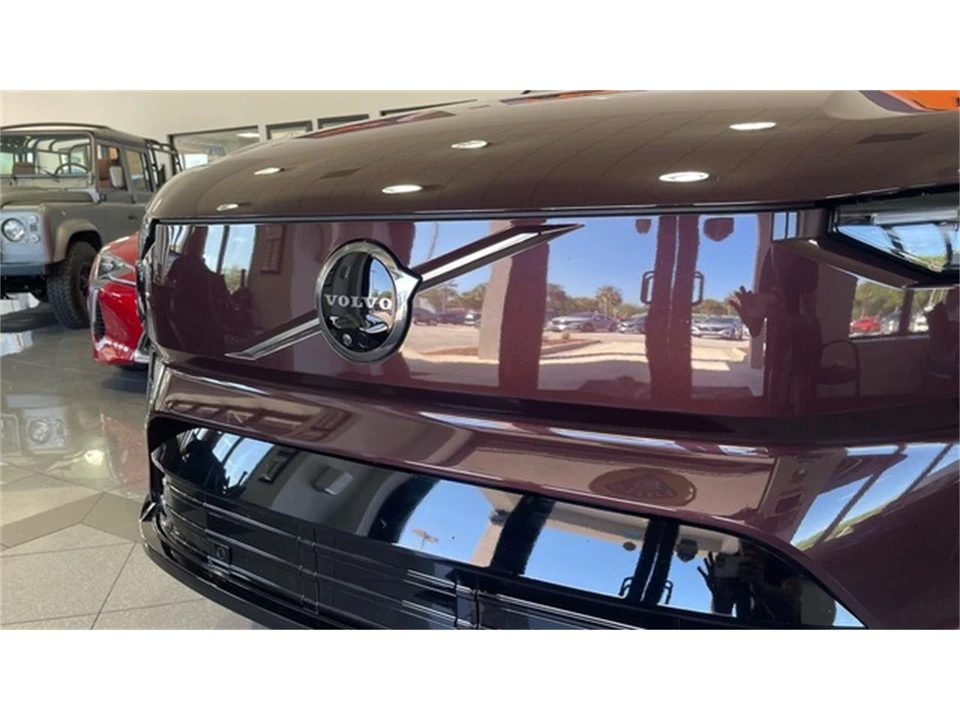 2025 Volvo XC90 2nd Gen - Image 11 of 31