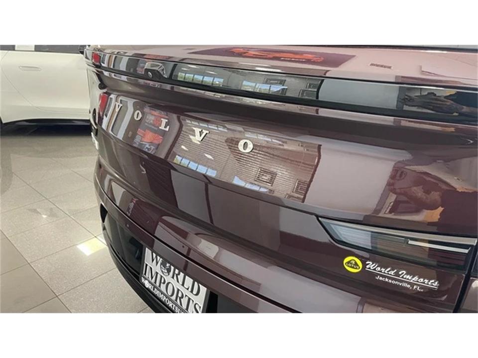 2025 Volvo XC90 2nd Gen - Image 19 of 31