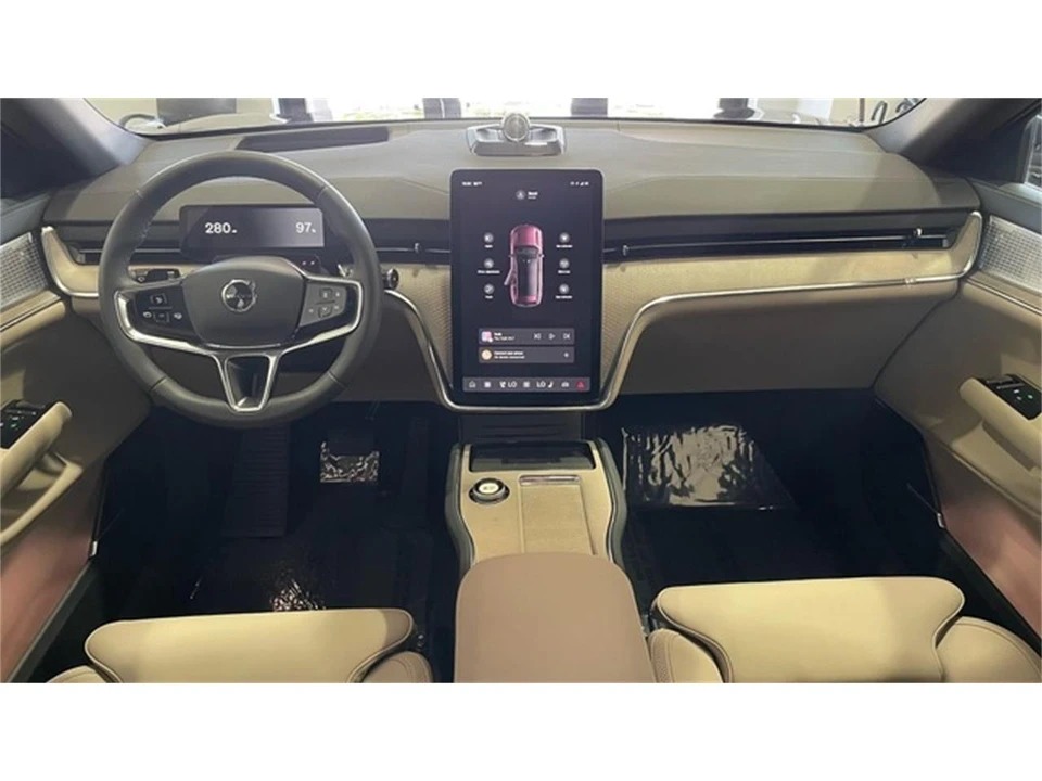 2025 Volvo XC90 2nd Gen - Image 29 of 31