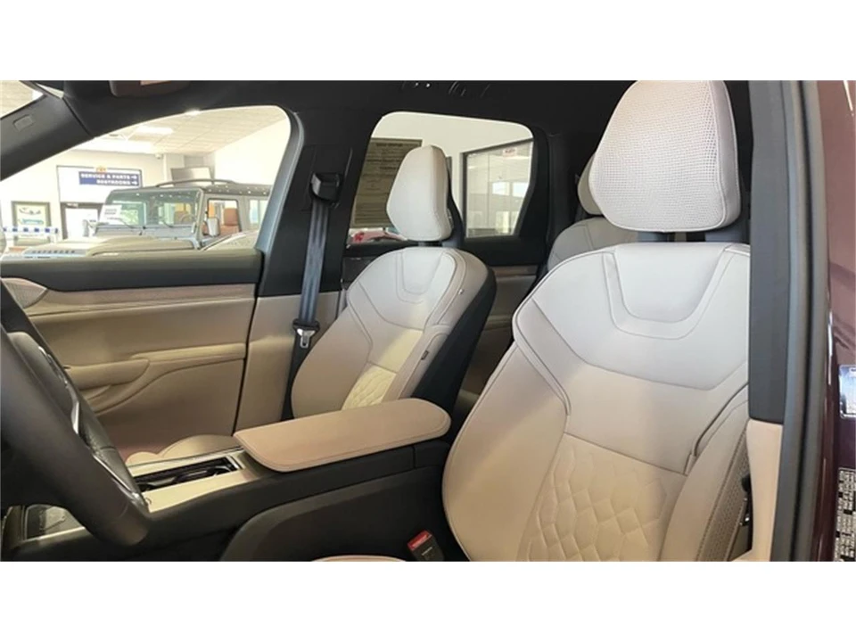 2025 Volvo XC90 2nd Gen - Image 26 of 31