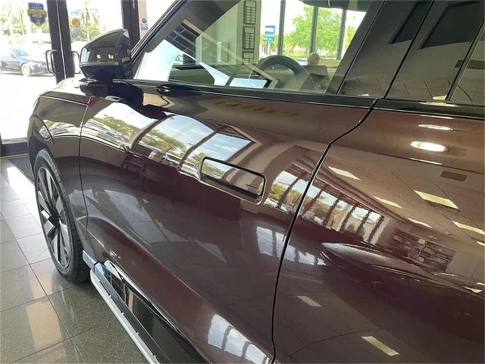 2025 Volvo XC90 2nd Gen - Image 13 of 31