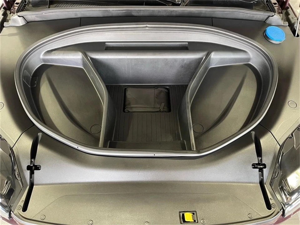 2025 Volvo XC90 2nd Gen - Image 19 of 31