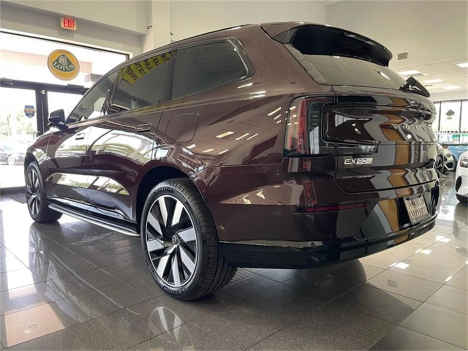 2025 Volvo XC90 2nd Gen - Image 3 of 31