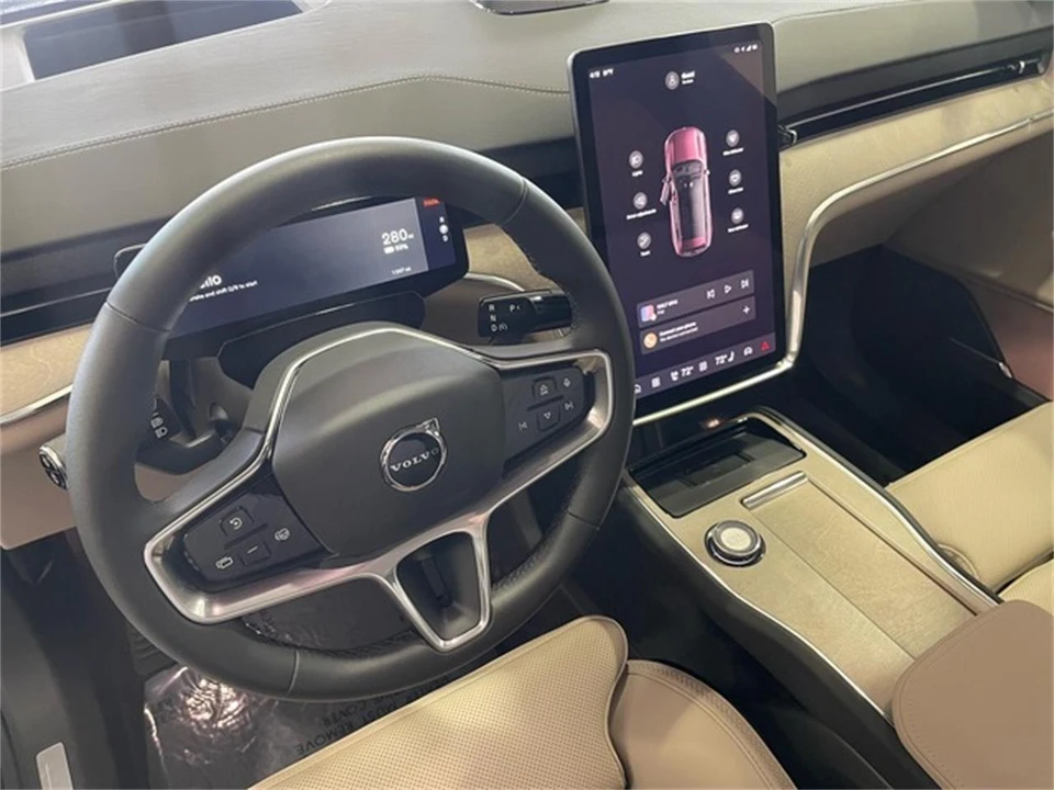 2025 Volvo XC90 2nd Gen - Image 29 of 31