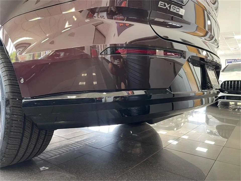 2025 Volvo XC90 2nd Gen - Image 16 of 31