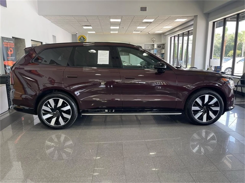 2025 Volvo XC90 2nd Gen - Image 6 of 31