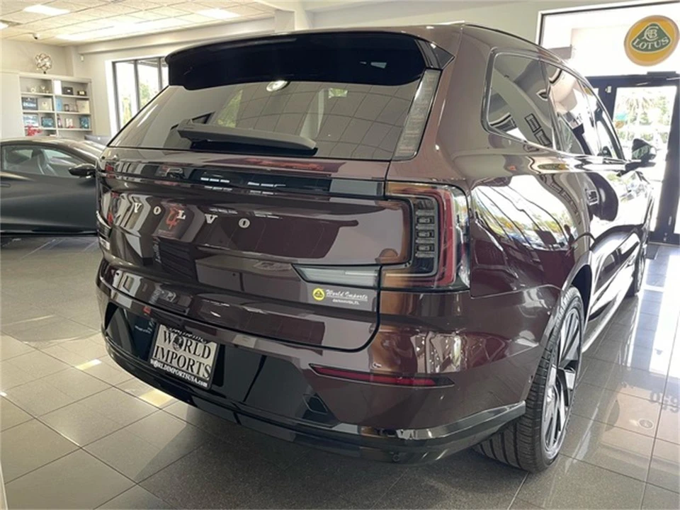 2025 Volvo XC90 2nd Gen - Image 18 of 31