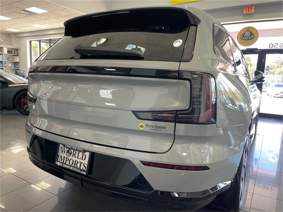2025 Volvo XC90 2nd Gen - Image 18 of 31