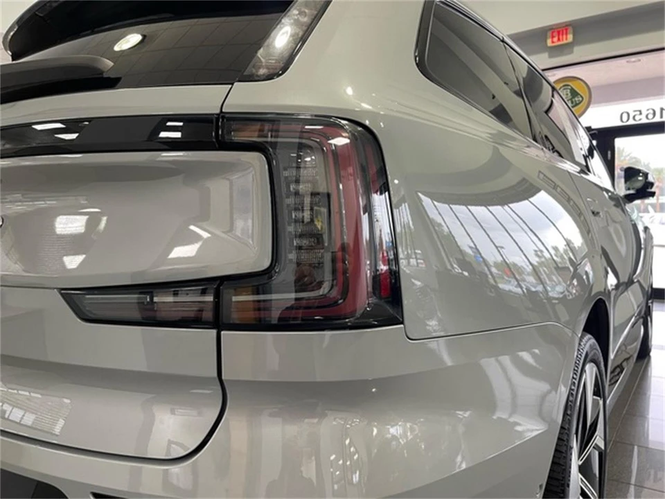 2025 Volvo XC90 2nd Gen - Image 17 of 31