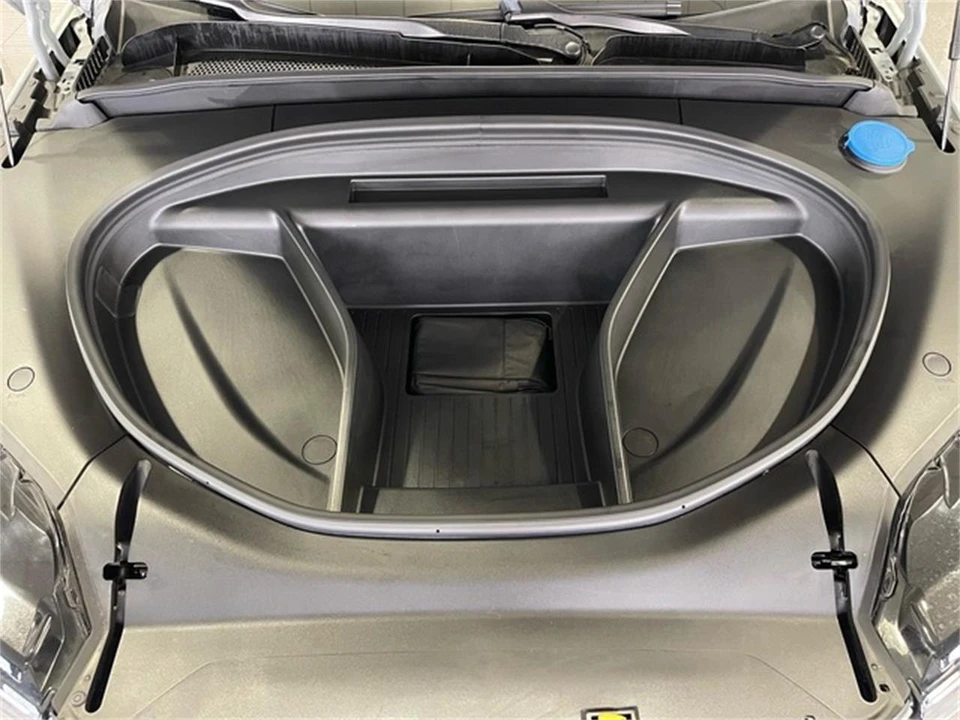 2025 Volvo XC90 2nd Gen - Image 19 of 31