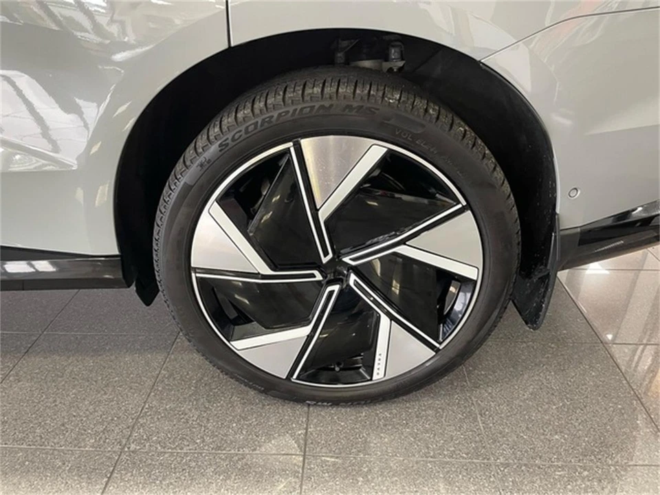 2025 Volvo XC90 2nd Gen - Image 21 of 31
