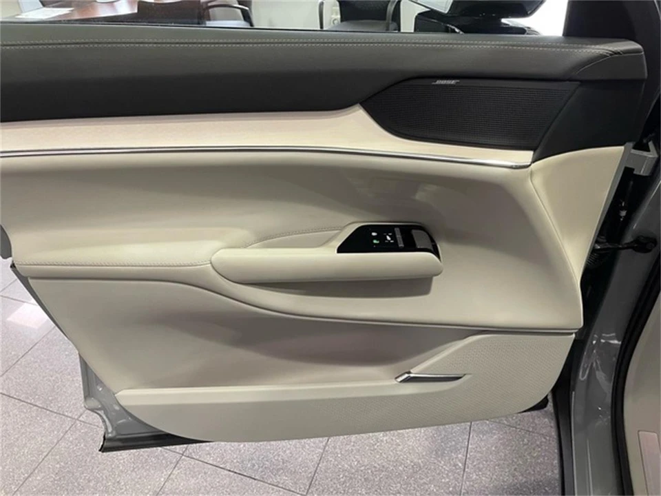 2025 Volvo XC90 2nd Gen - Image 22 of 31