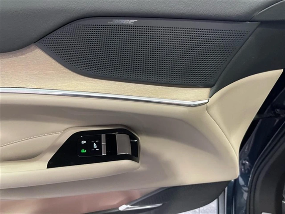 2025 Volvo XC90 2nd Gen - Image 22 of 31