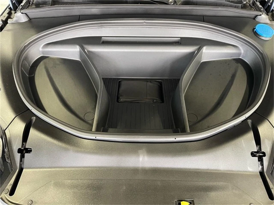 2025 Volvo XC90 2nd Gen - Image 18 of 31