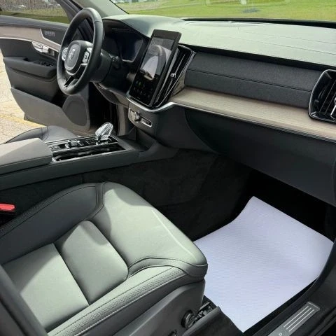 2025 Volvo XC90 2nd Gen - Image 13 of 15