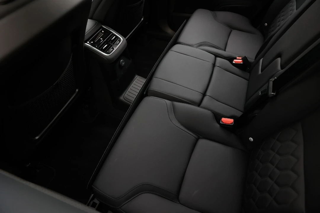 2025 Volvo XC90 2nd Gen - Image 10 of 12