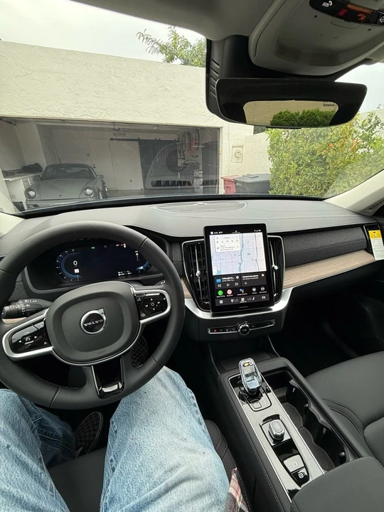 2025 Volvo XC90 2nd Gen - Image 11 of 12
