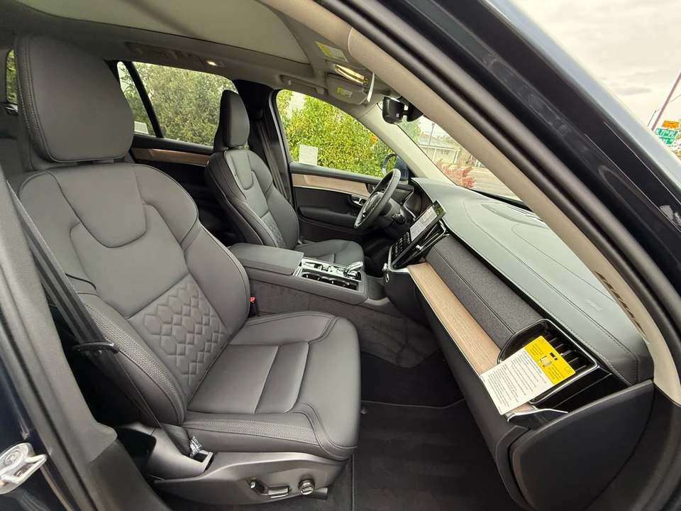 2025 Volvo XC90 2nd Gen - Image 8 of 12