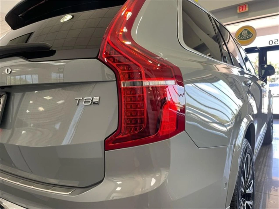 2025 Volvo XC90 2nd Gen - Image 17 of 31