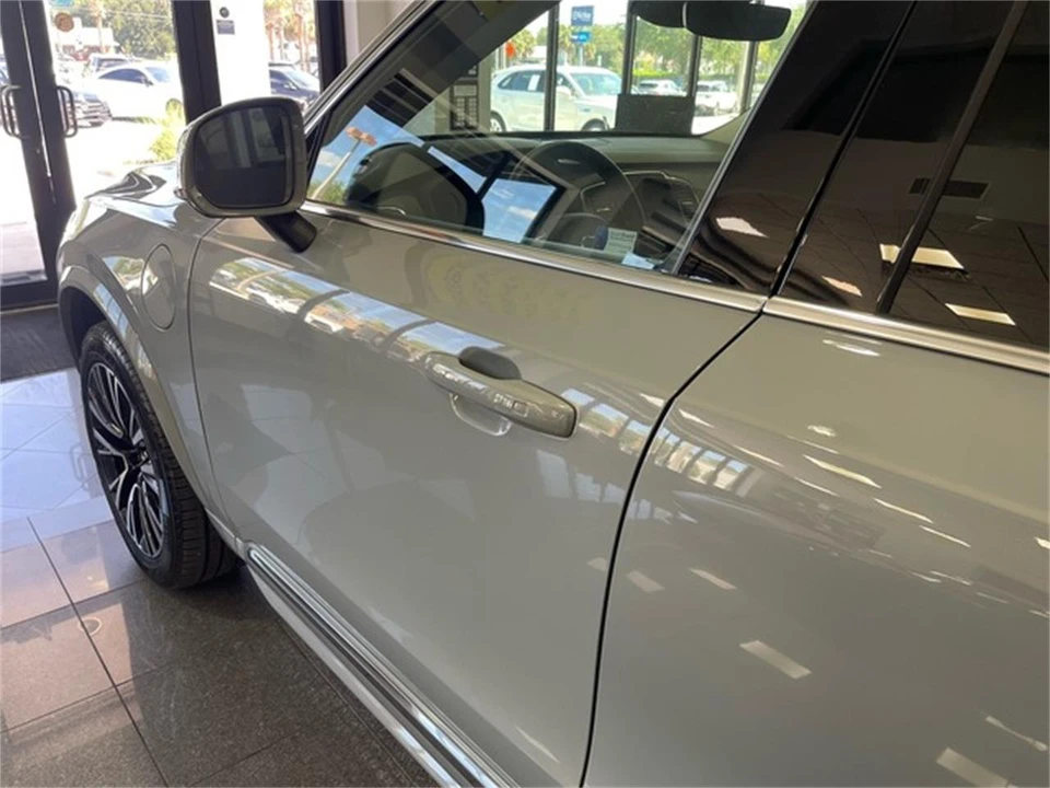 2025 Volvo XC90 2nd Gen - Image 13 of 31