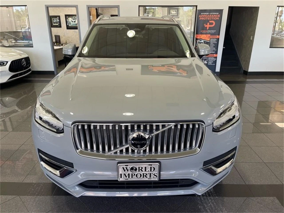 2025 Volvo XC90 2nd Gen - Image 9 of 31