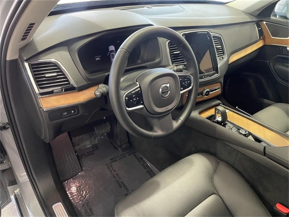 2025 Volvo XC90 2nd Gen - Image 25 of 31